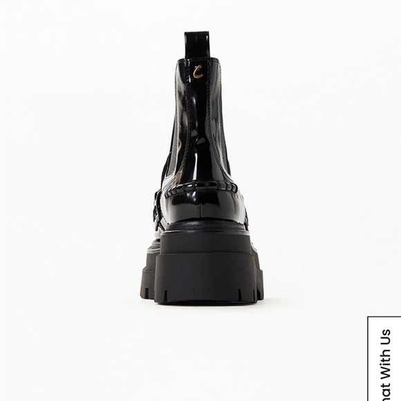 Women’s Brooks Lug Sole Boots - Picture 3 of 7